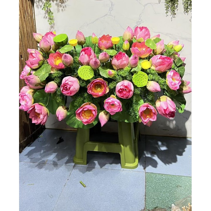 Hoa sen thái trang trí bục tượng bác